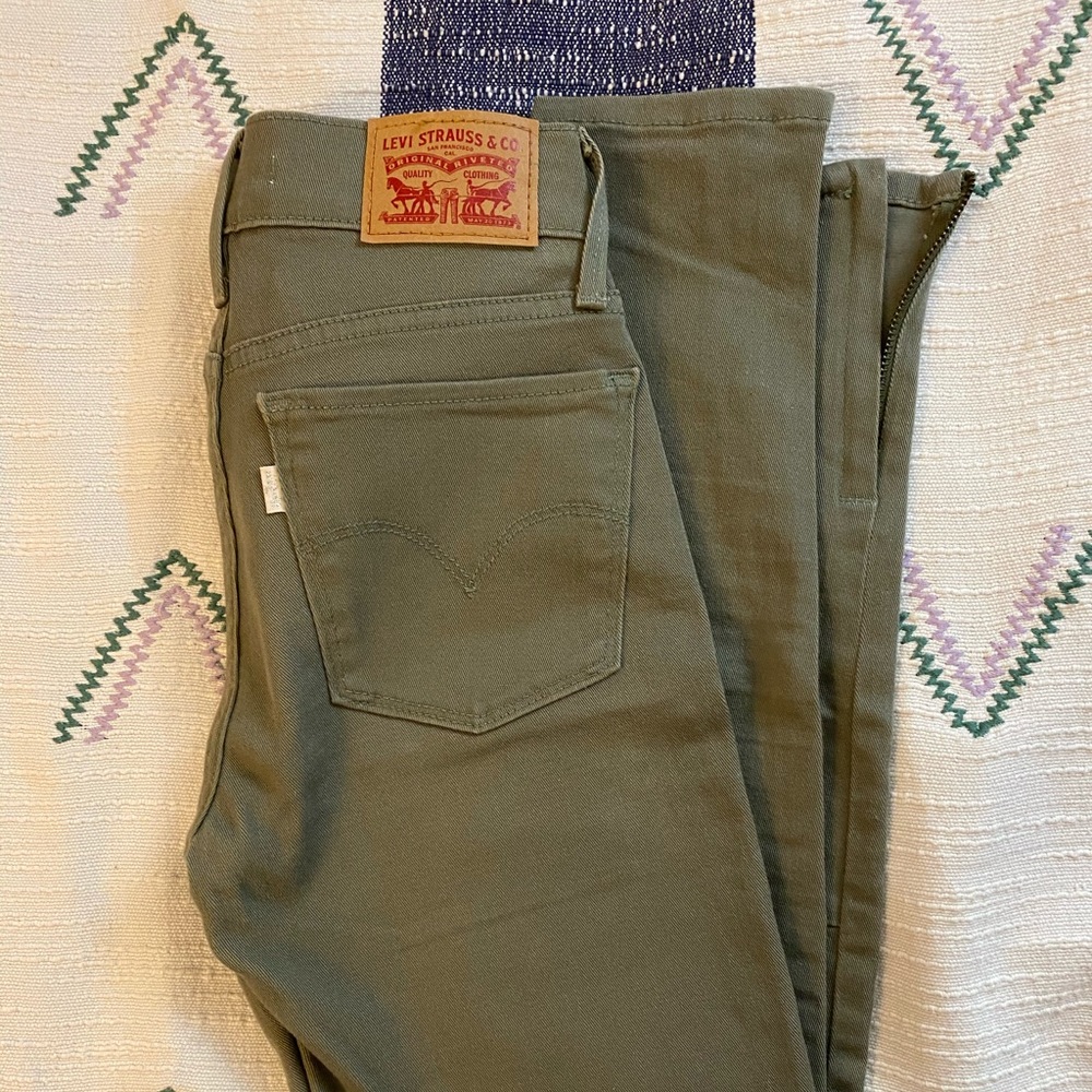 Levi’s 710 Super Skinny Jeans
